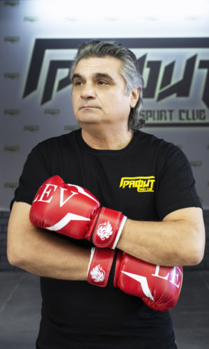 Жданов Сергей  Дмитриевич — тренер по боксу